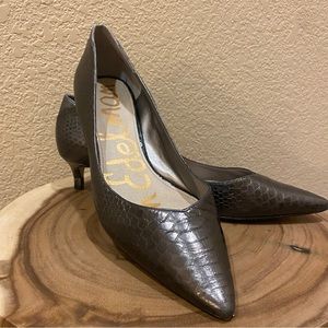 Sam Edelman pointed toe kitten heels 11 faux crocodile skin grey